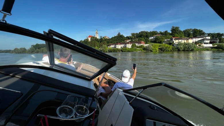 Auf Bootstour auf der Donau, © Attack Werbeagentur (www.attack.at)