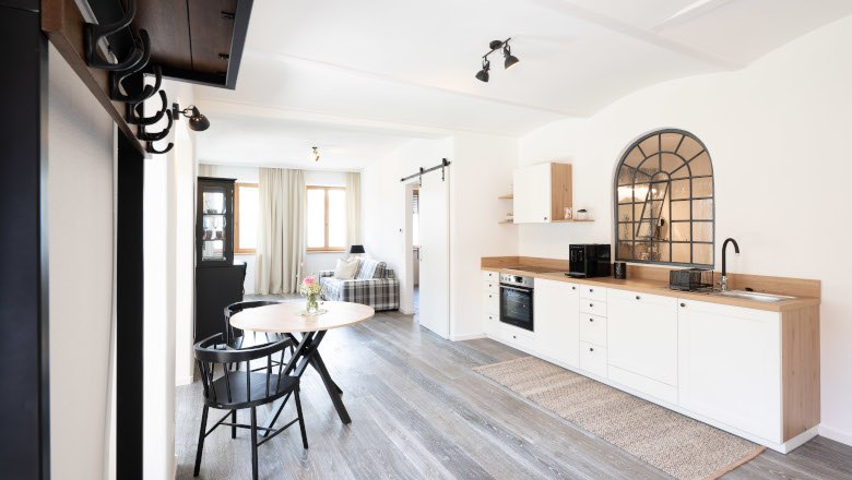 Apartment mit Küchenzeile, © Fam. Hausgnost / Paul Gruber
