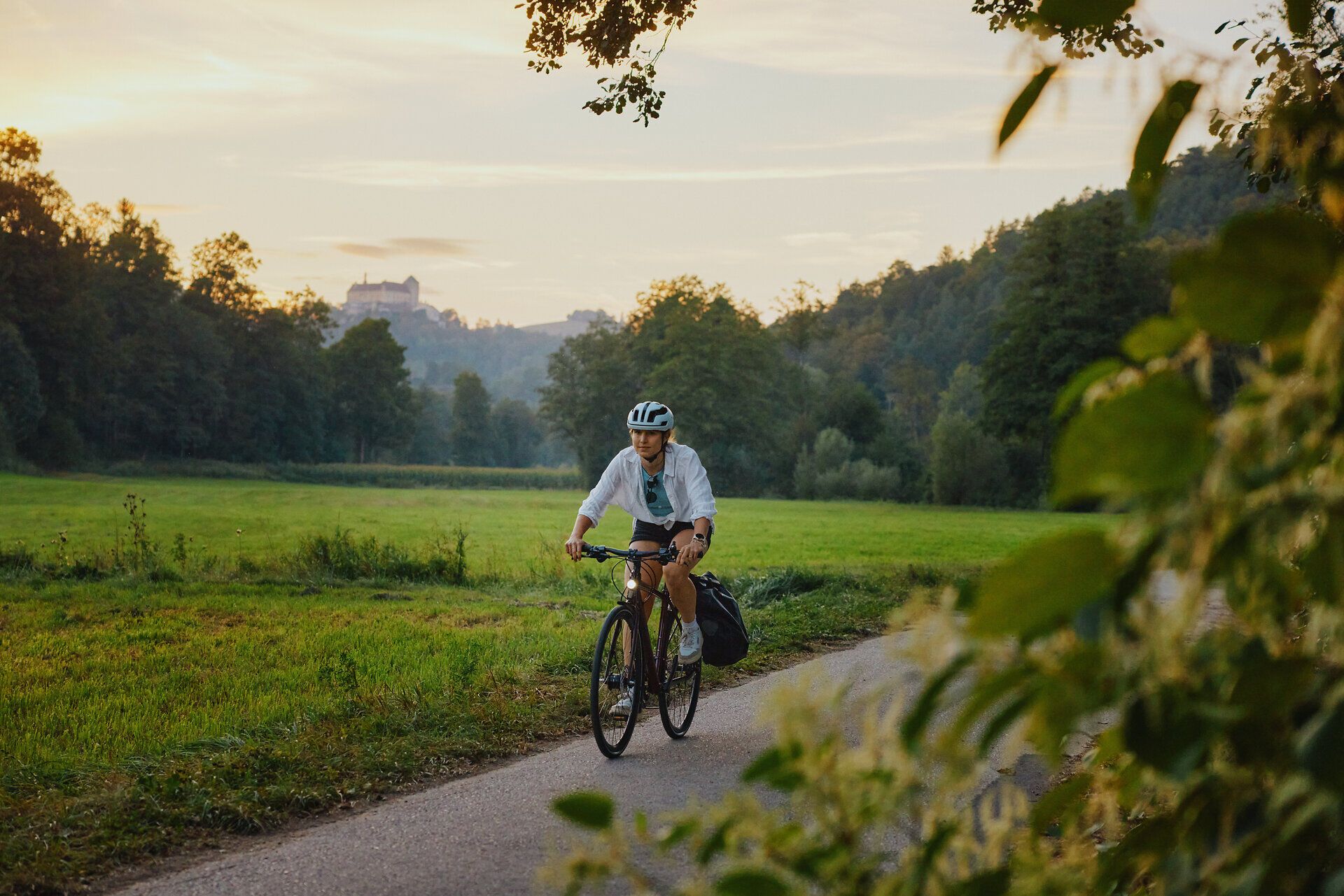 Radfahren am Zöbernbachradweg in der Region Bucklige Welt