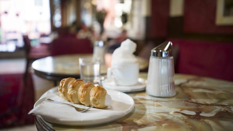 Schaumrollen vomm Cafe Konditorei Braun, &copy; Robert Herbst