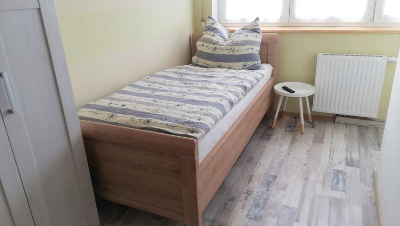 zimmer6_bett, &copy; Nicole Montaperti