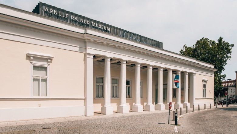 Au&szlig;enansicht vom Arnulf Rainer Museum in Baden