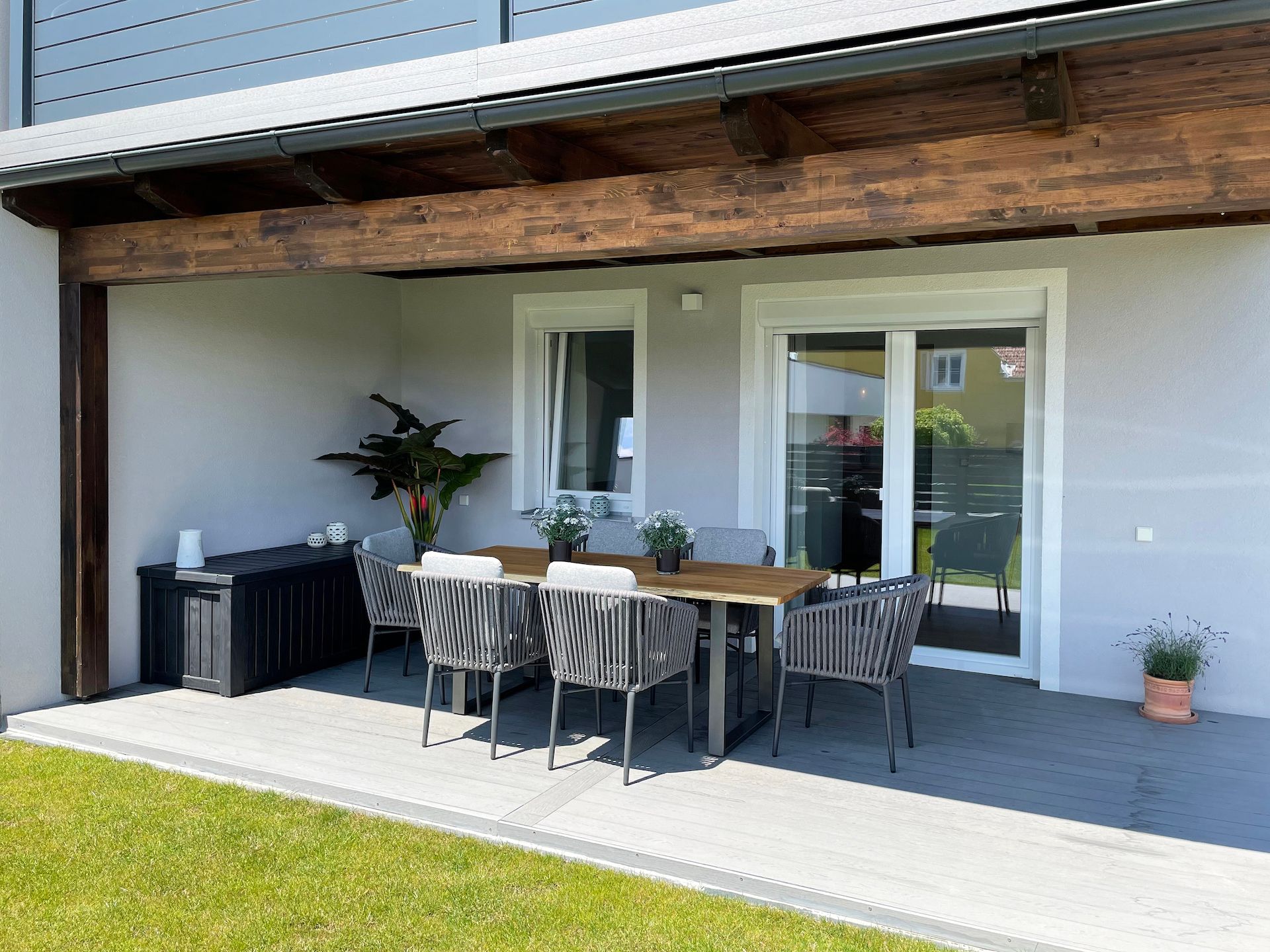 Terrasse und Garten