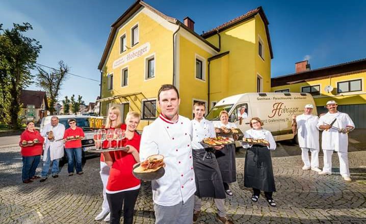 Thomas Hobegger mit seinem Team, &copy; Hobegger