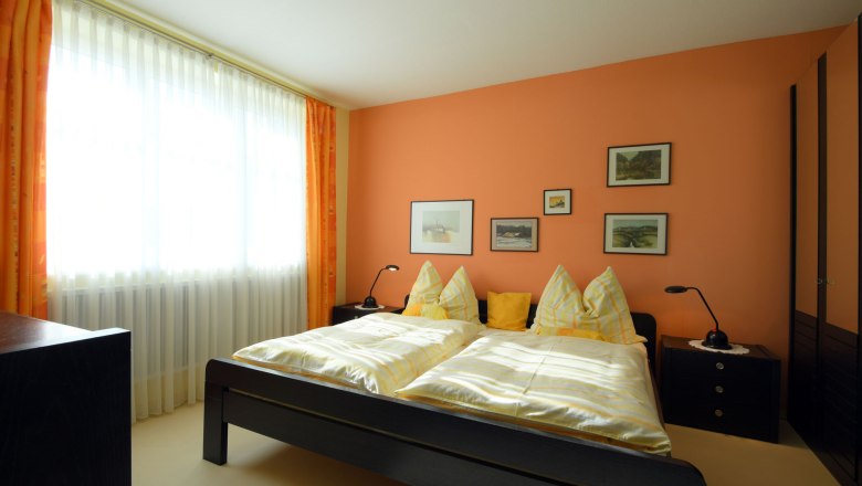 Fewo Schlafzimmer, &copy; Regina Petric