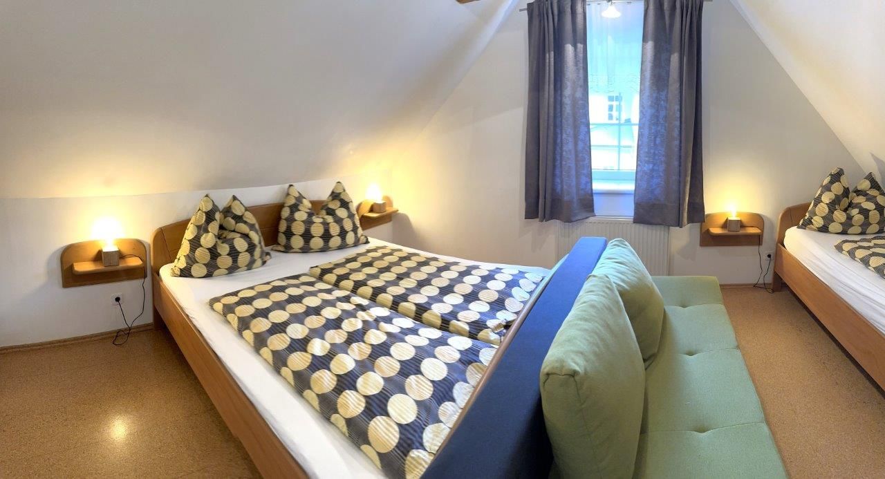 Ferienwohnung Mansarde Romantik (1)